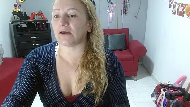 emperabigbootybigass online show from March 13, 2025, 12:35 pm