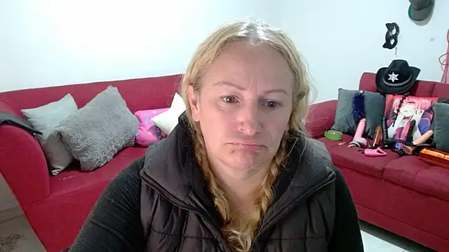 Snapshot of emperabigbootybigass chatting on February 4, 2026, 12:33 pm emperabigbootybigass online show from February 4, 2026, 12:33 pm