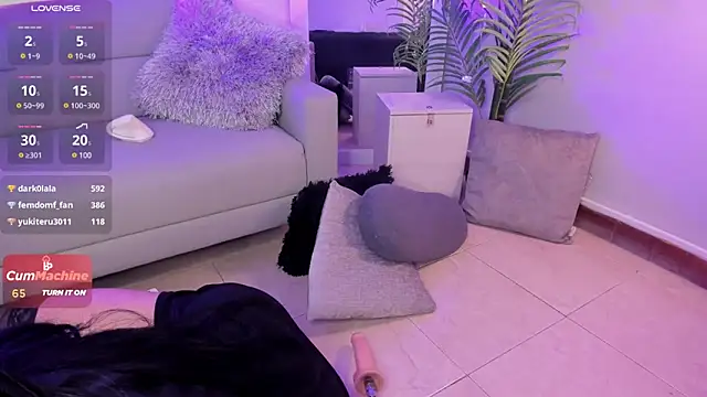 Snapshot of Manu_Velez chatting on December 31, 2024, 5:40 pm Manu Velez online show from December 31, 2024, 5:40 pm