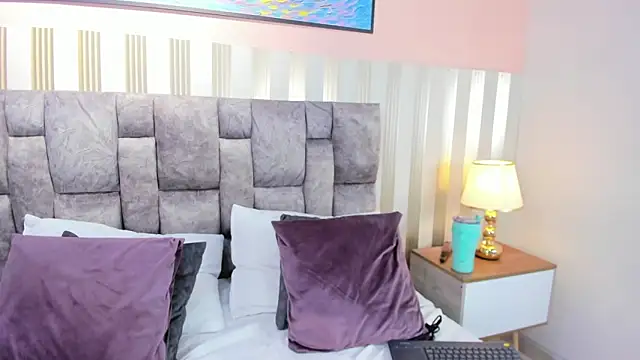 Snapshot of nova_lane chatting on February 7, 2025, 1:47 am nova lane online show from February 7, 2025, 1:47 am