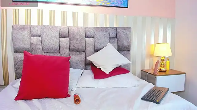 Snapshot of nova_lane chatting on February 21, 2025, 10:37 pm nova lane online show from February 21, 2025, 10:37 pm