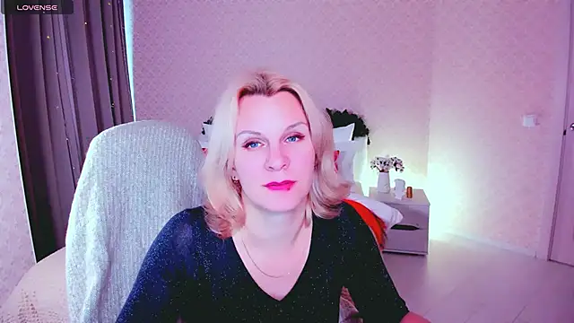 Louisa Bay online show from January 22, 2025, 11:12 am