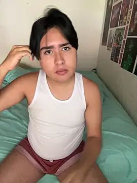 Snapshot of shinji-18 chatting on October 29, 2025, 4:53 pm shinji-18 online show from October 29, 2025, 4:53 pm