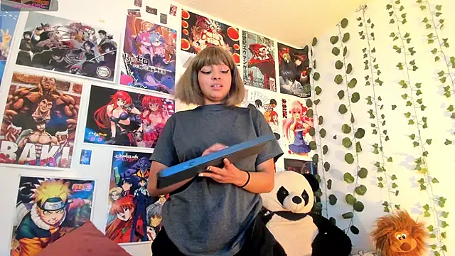 Snapshot of miku_katsuragi chatting on December 19, 2024, 3:07 am miku katsuragi online show from December 19, 2024, 3:07 am