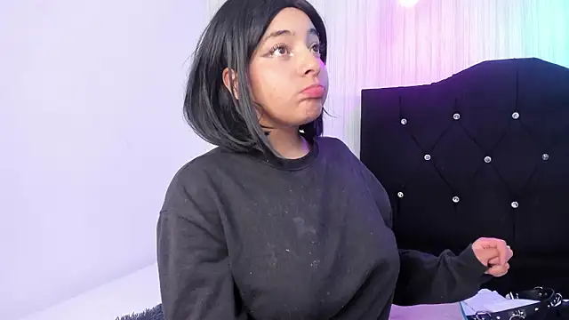 miku katsuragi online show from February 3, 2026, 5:16 am