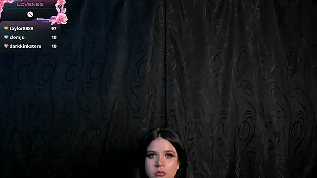 Snapshot of Kylie-fox chatting on February 15, 2025, 2:04 am Kylie-fox online show from February 15, 2025, 2:04 am