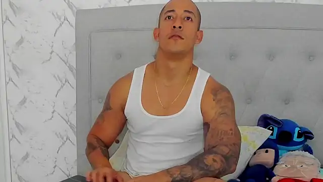 Snapshot of luigiferrara chatting on March 8, 2026, 6:34 pm luigiferrara online show from March 8, 2026, 6:34 pm