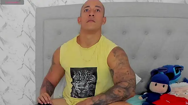 Snapshot of luigiferrara chatting on April 12, 2026, 7:41 pm luigiferrara online show from April 12, 2026, 7:41 pm