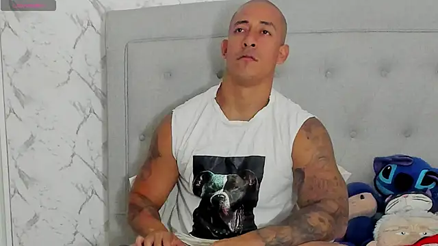 Snapshot of luigiferrara chatting on May 25, 2026, 9:43 pm luigiferrara online show from May 25, 2026, 9:43 pm