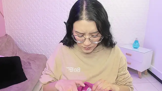 Violetaa diazz online show from September 25, 2025, 9:07 pm