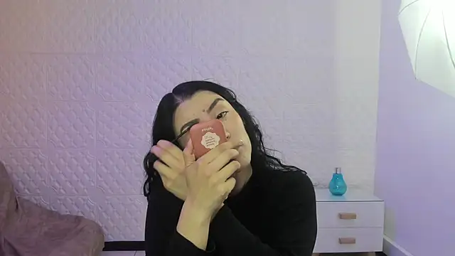 Violetaa diazz online show from September 29, 2025, 9:08 pm