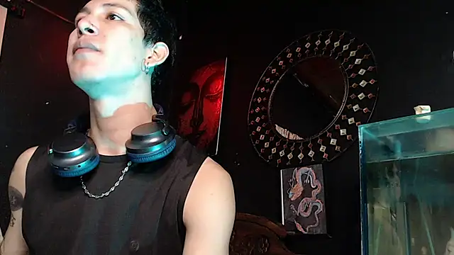 Godly huan online show from May 23, 2026, 12:49 am