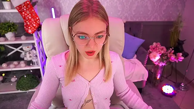 EmilySunshineS online show from December 29, 2024, 9:52 pm