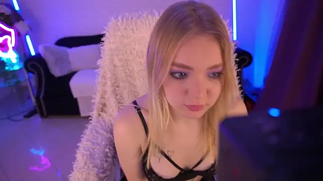 EmilySunshineS online show from January 5, 2025, 10:19 pm