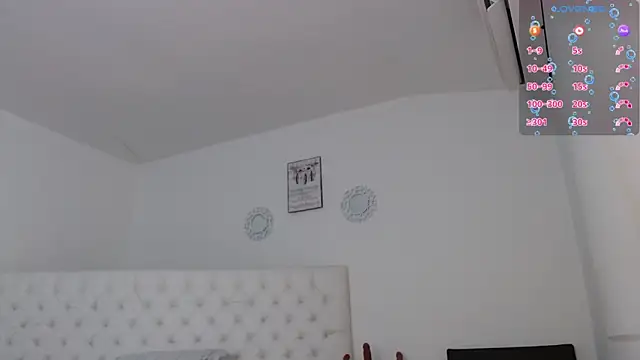  candy jade  online show from October 30, 2025, 12:17 pm