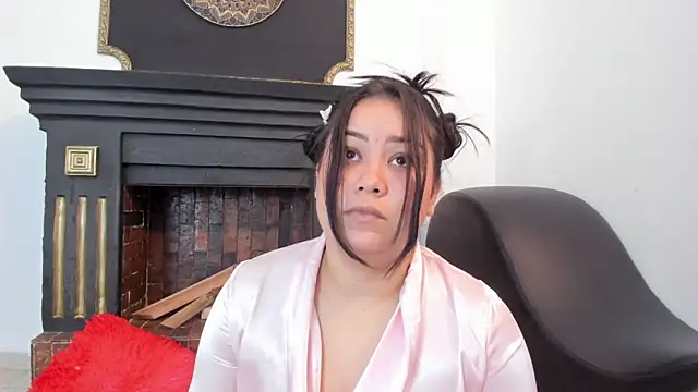 victoriajk online show from March 8, 2025, 4:50 pm