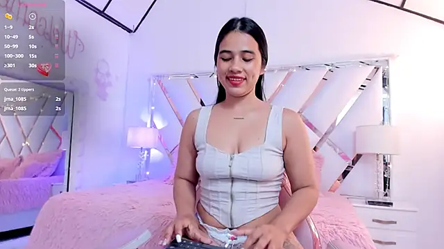 Snapshot of naughty__sara chatting on January 11, 2025, 12:29 pm naughty sara online show from January 11, 2025, 12:29 pm