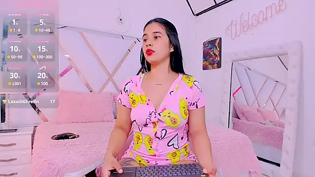 Snapshot of naughty__sara chatting on January 24, 2025, 3:34 pm naughty sara online show from January 24, 2025, 3:34 pm