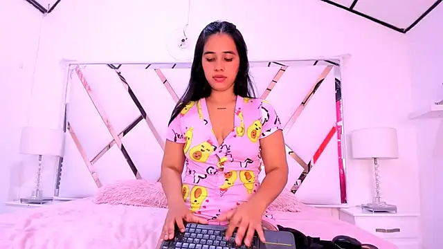 Snapshot of naughty__sara chatting on February 12, 2025, 2:21 pm naughty sara online show from February 12, 2025, 2:21 pm