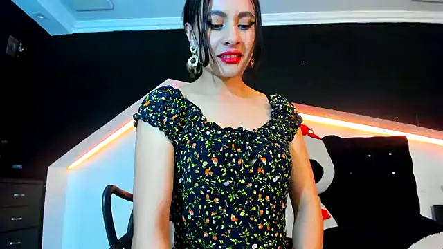 Coral Gibson online show from January 22, 2025, 9:21 pm