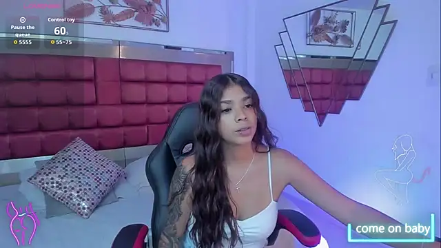 GiaFu online show from October 13, 2025, 6:41 pm