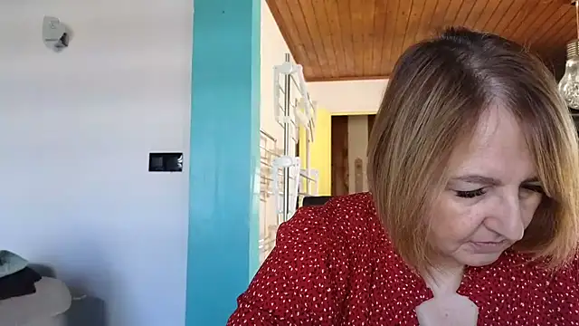 Snapshot of Sandcoq chatting on March 9, 2026, 9:02 am Sandcoq online show from March 9, 2026, 9:02 am