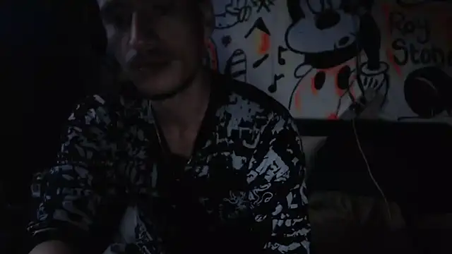 roystonee01 online show from November 16, 2025, 10:54 am