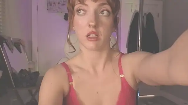 foxxyyyred online show from March 23, 2026, 5:00 am