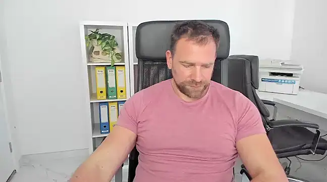 Snapshot of John-E-Dough chatting on January 9, 2025, 7:52 am John-E-Dough online show from January 9, 2025, 7:52 am