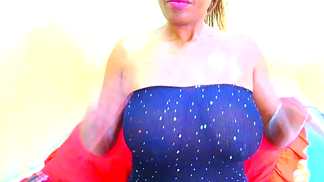 Snapshot of Mollybrookexx chatting on May 14, 2026, 10:33 am Mollybrookexx online show from May 14, 2026, 10:33 am