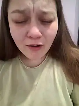 Molly Greyy online show from December 6, 2024, 7:43 am