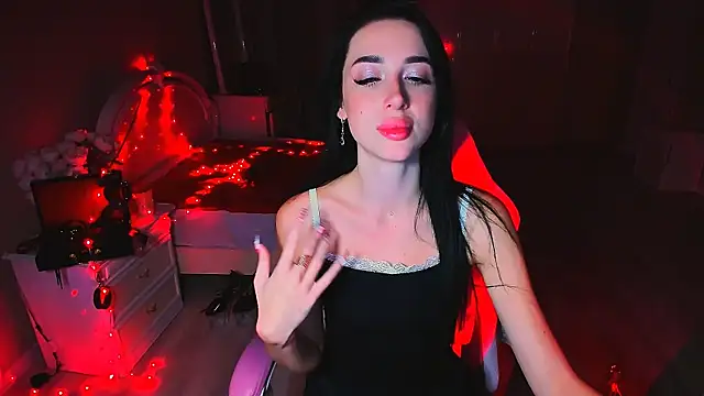 lovely desire online show from October 3, 2025, 2:36 pm