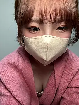 Snapshot of -x_MIU_x chatting on May 20, 2026, 10:10 am -x MIU x online show from May 20, 2026, 10:10 am