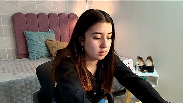 Snapshot of Aly_Cute_ chatting on December 6, 2024, 9:24 pm Aly Cute online show from December 6, 2024, 9:24 pm