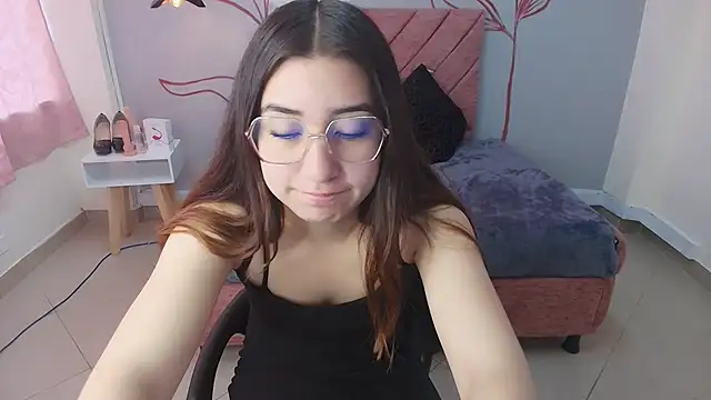 Snapshot of Aly_Cute_ chatting on December 7, 2024, 12:45 pm Aly Cute online show from December 7, 2024, 12:45 pm