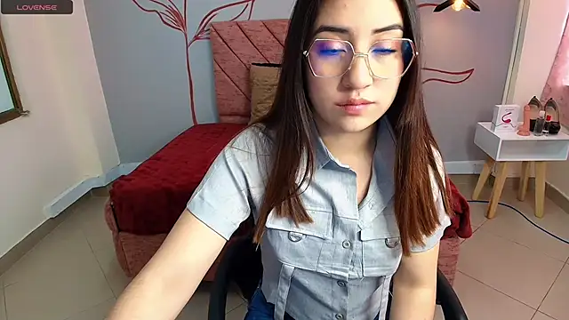 Snapshot of Aly_Cute_ chatting on December 18, 2024, 12:07 pm Aly Cute online show from December 18, 2024, 12:07 pm