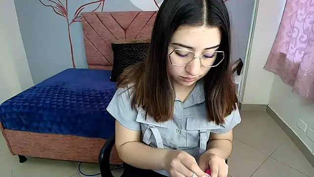 Snapshot of Aly_Cute_ chatting on January 17, 2025, 12:10 pm Aly Cute online show from January 17, 2025, 12:10 pm