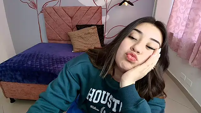 Snapshot of Aly_Cute_ chatting on January 18, 2025, 3:05 pm Aly Cute online show from January 18, 2025, 3:05 pm