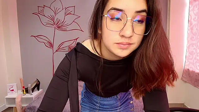 Snapshot of Aly_Cute_ chatting on February 26, 2025, 3:19 pm Aly Cute online show from February 26, 2025, 3:19 pm