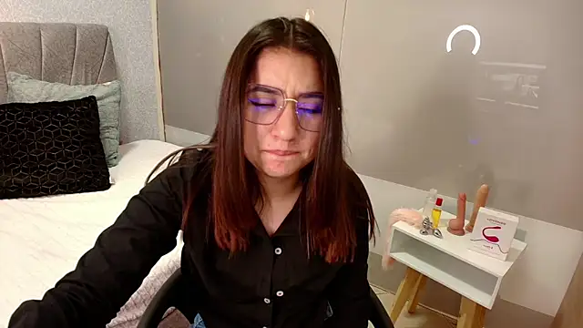 Snapshot of Aly_Cute_ chatting on February 27, 2025, 8:42 pm Aly Cute online show from February 27, 2025, 8:42 pm