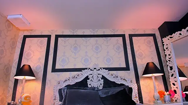 ImSophiie online show from February 7, 2025, 9:58 pm