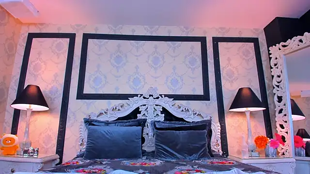 ImSophiie online show from February 18, 2025, 8:03 pm