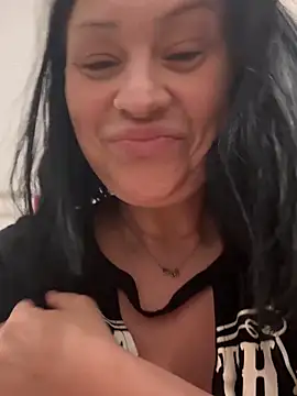 Snapshot of AlyssiaAmoreXO chatting on November 6, 2025, 2:07 pm AlyssiaAmoreXO online show from November 6, 2025, 2:07 pm