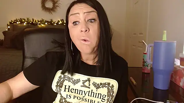 Snapshot of AlyssiaAmoreXO chatting on November 17, 2025, 6:46 pm AlyssiaAmoreXO online show from November 17, 2025, 6:46 pm