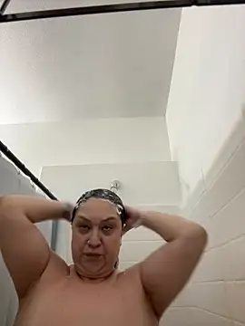 Snapshot of AlyssiaAmoreXO chatting on November 26, 2025, 2:40 pm AlyssiaAmoreXO online show from November 26, 2025, 2:40 pm