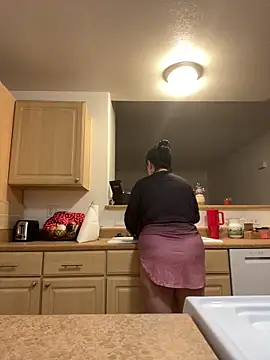 Snapshot of AlyssiaAmoreXO chatting on December 14, 2025, 2:22 pm AlyssiaAmoreXO online show from December 14, 2025, 2:22 pm