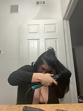 Snapshot of AlyssiaAmoreXO chatting on February 4, 2026, 4:57 pm AlyssiaAmoreXO online show from February 4, 2026, 4:57 pm