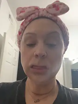 Snapshot of AlyssiaAmoreXO chatting on February 5, 2026, 2:43 pm AlyssiaAmoreXO online show from February 5, 2026, 2:43 pm