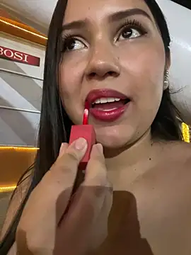 YuliiCamm online show from December 10, 2024, 11:40 pm