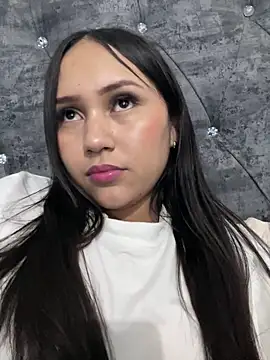 YuliiCamm online show from January 4, 2025, 6:09 am